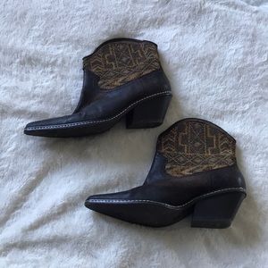 Donald J Pliner Western Couture Collection Boots